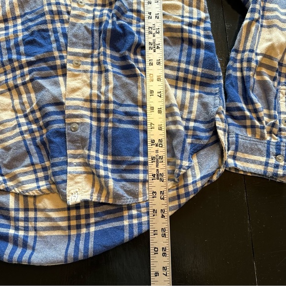 American Eagle Small Blue and White Cream Plaid Flannel Plus Free Scarf - Picture 4 of 10